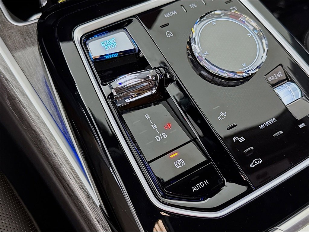 Used 2024 BMW i7 xDrive60 image 17