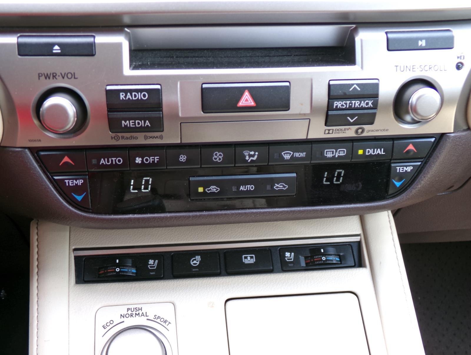 Used 2017 Lexus ES 350 w/ Luxury Package FWD image 11