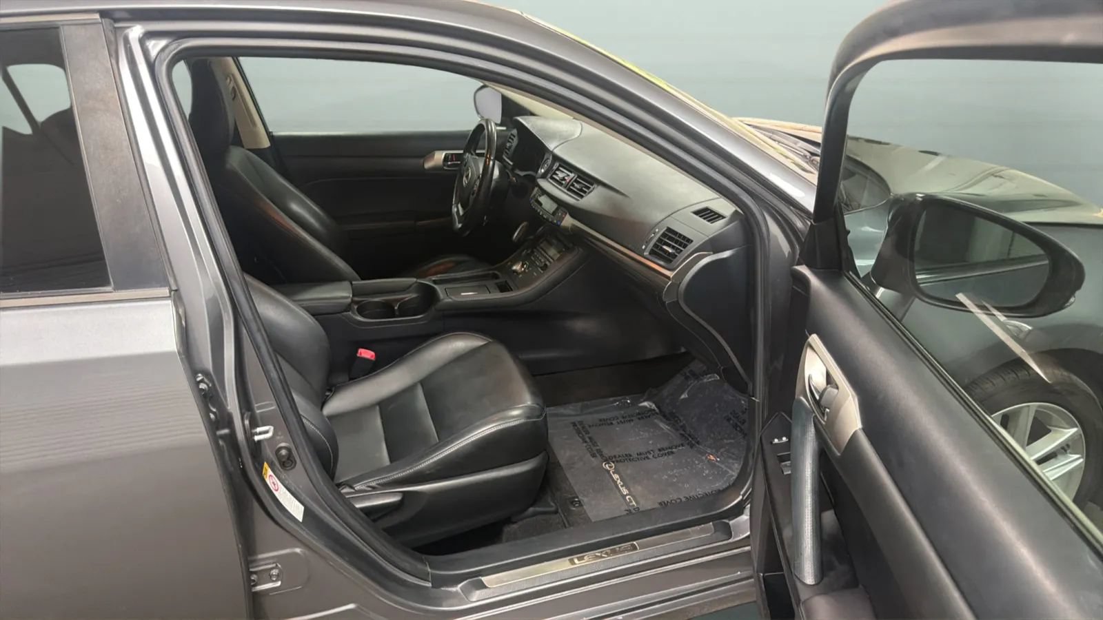 Used 2015 Lexus CT 200h FWD image 21