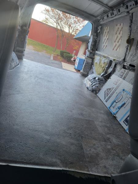 Used 2011 Chevrolet Express 1500 AWD image 50