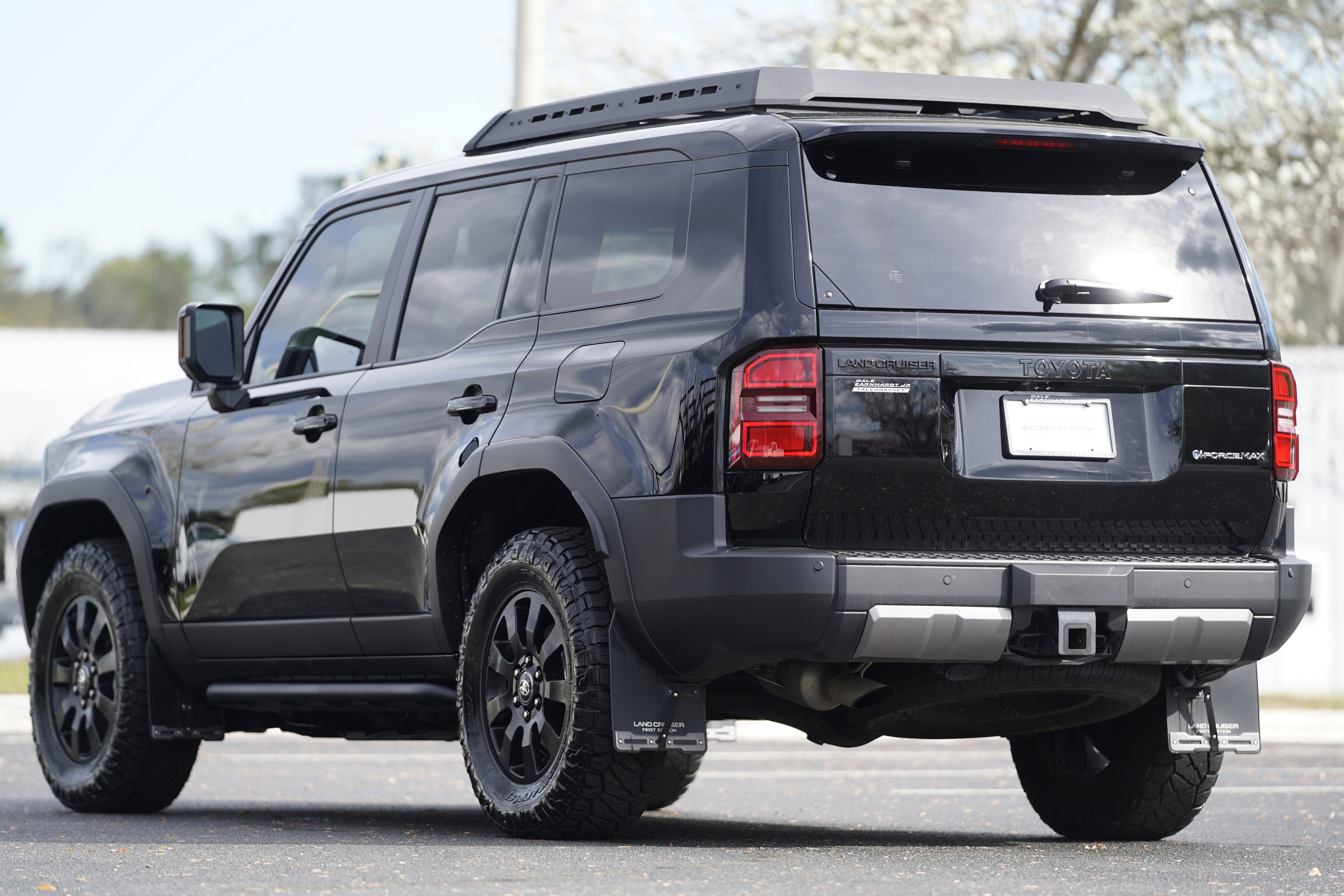 Used 2024 Toyota Land Cruiser image 3