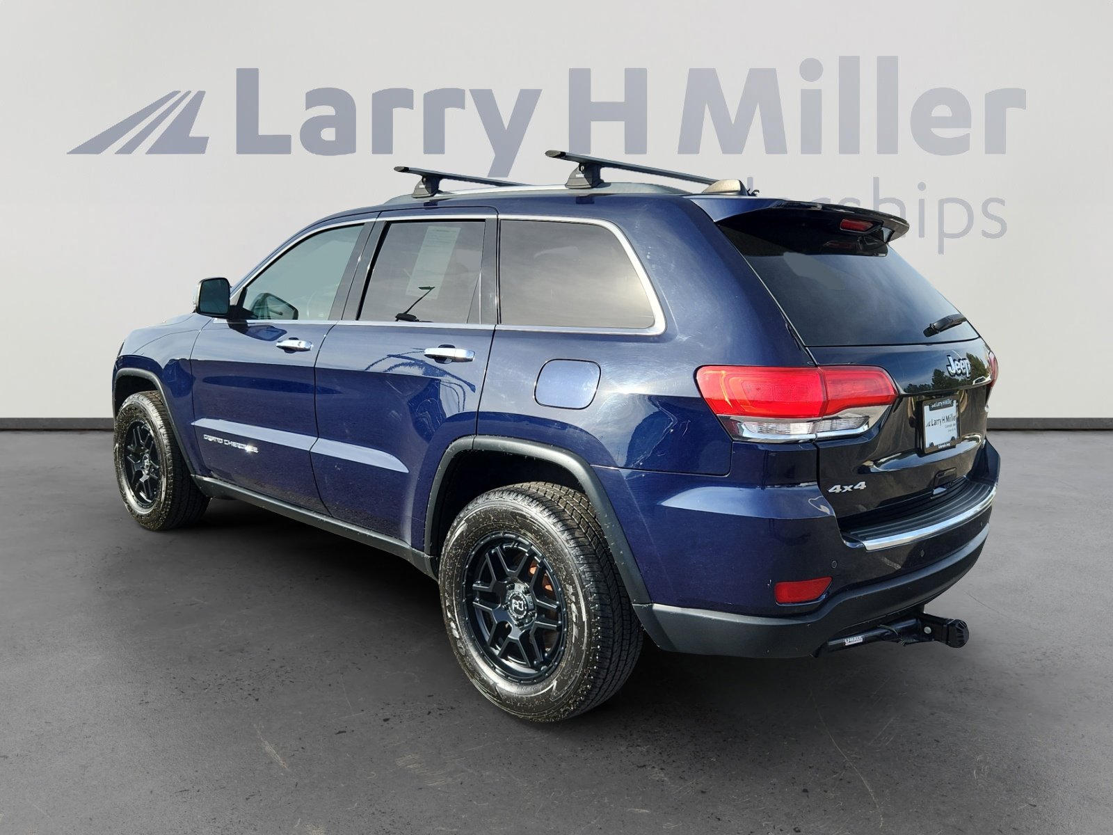 Used 2016 Jeep Grand Cherokee Limited image 3