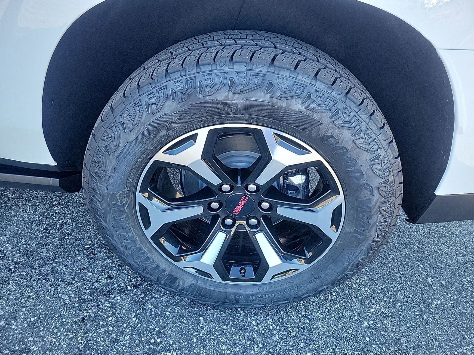 New 2026 GMC Yukon XL AT4 w/ AT4 Premium Plus Package AWD/4WD image 8