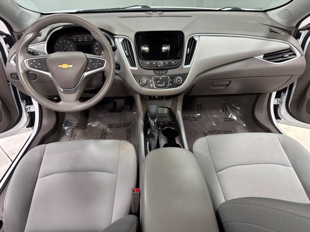 Used 2022 Chevrolet Malibu LS FWD image 2