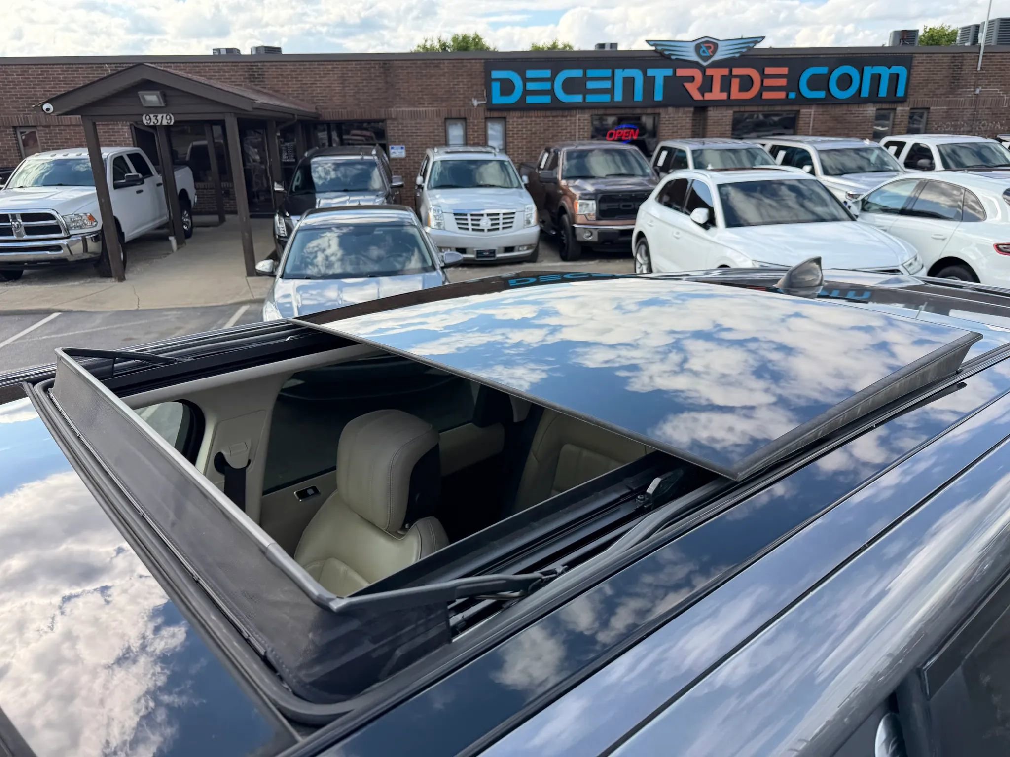 Used 2019 Land Rover Range Rover Sport HSE AWD/4WD image 40