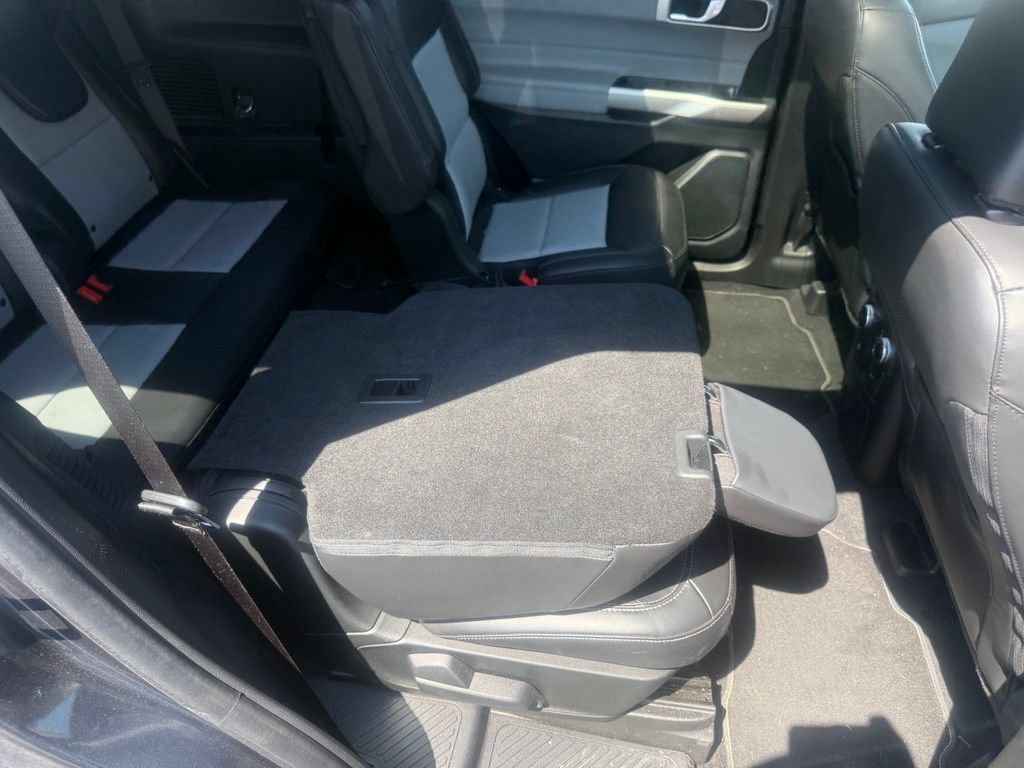 Used 2023 Ford Explorer XLT w/ Equipment Group 202A AWD/4WD image 58