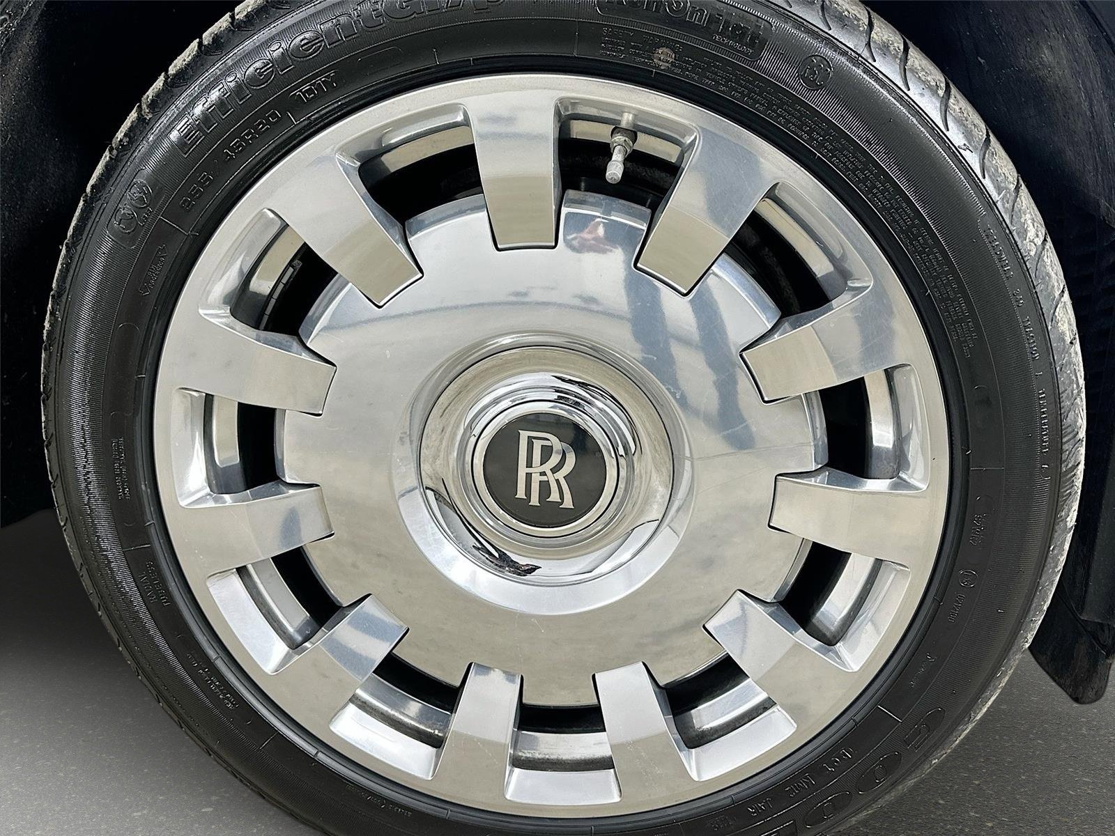 Used 2014 Rolls-Royce Ghost image 11