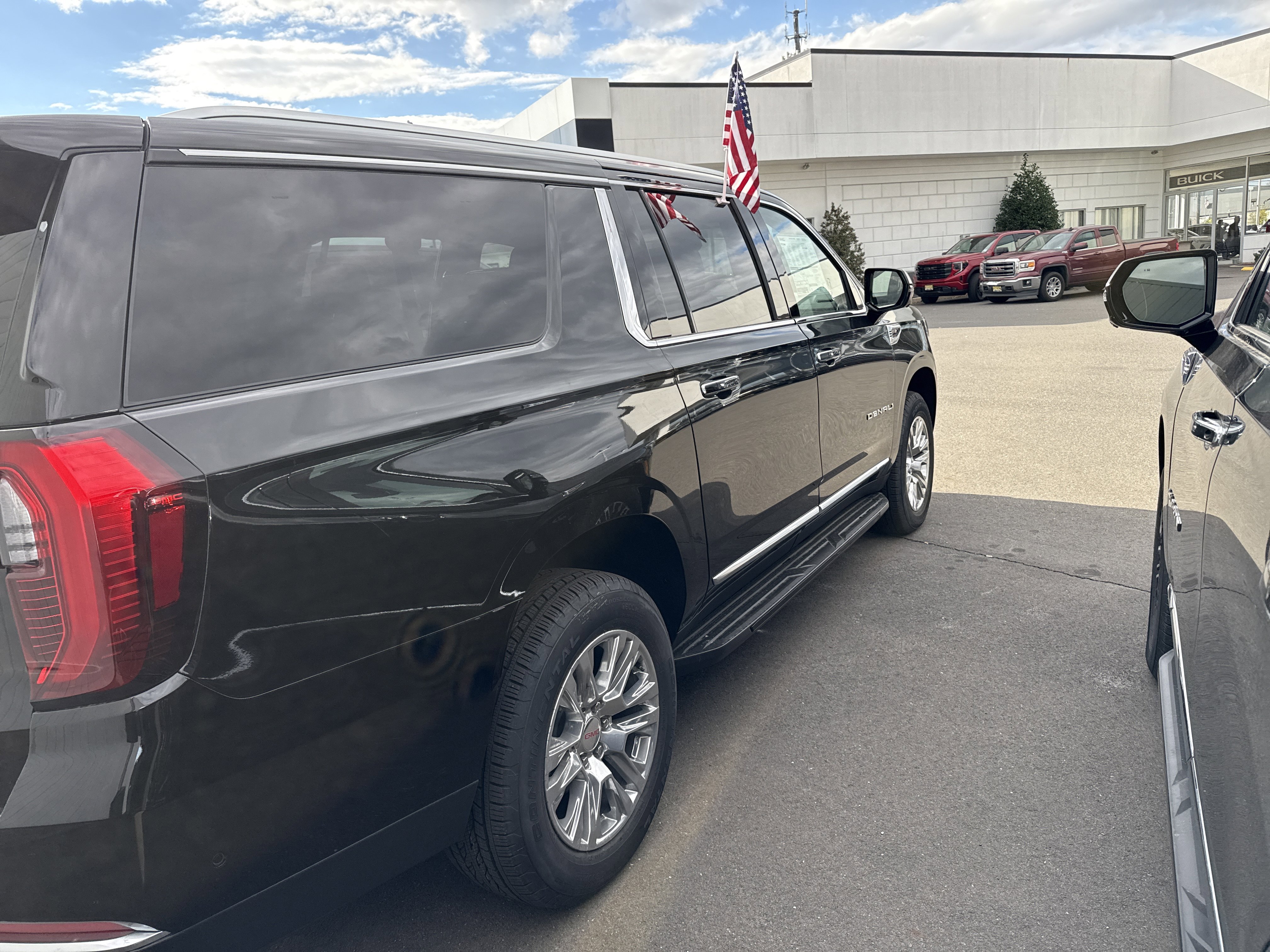New 2026 GMC Yukon XL Denali image 5