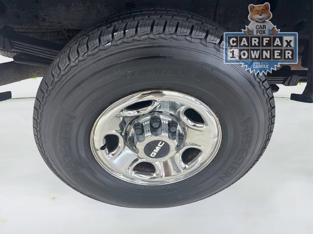 Used 2007 GMC Sierra 2500 W/T w/ Work Truck Preferred Package AWD/4WD image 16