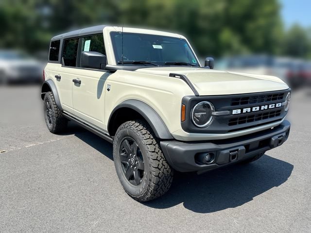 Used 2025 Ford Bronco Big Bend w/ Black Diamond Package AWD/4WD image 2