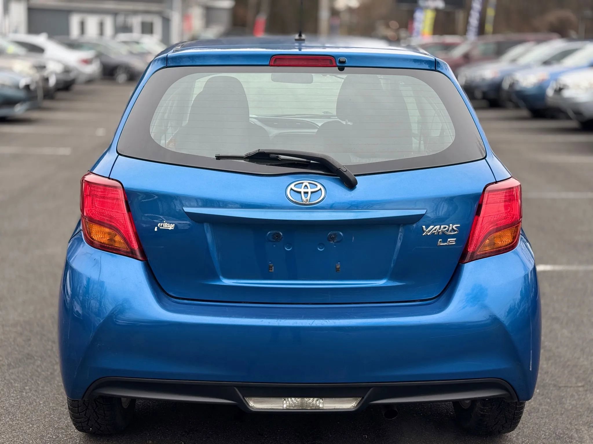 Used 2015 Toyota Yaris L image 6