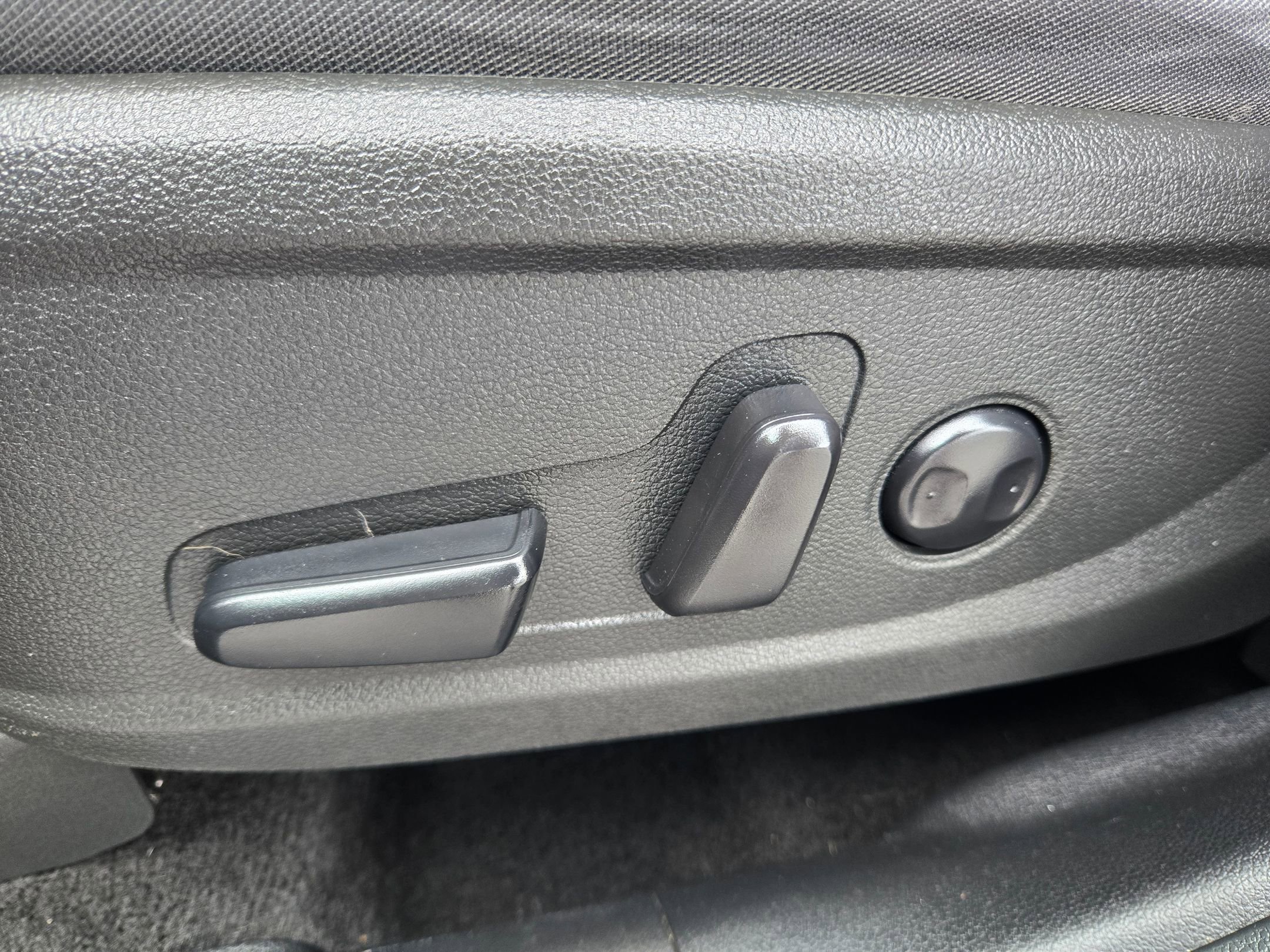 Used 2023 Hyundai Santa Fe SEL image 23