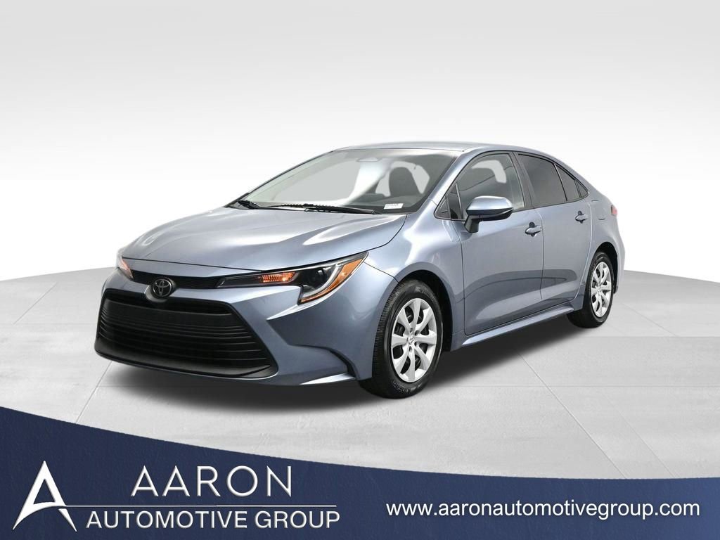 Used 2025 Toyota Corolla LE image 1