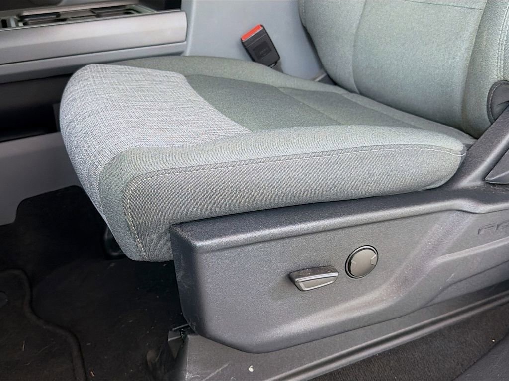 New 2026 Ford F250 XLT w/ XLT Premium Package image 21