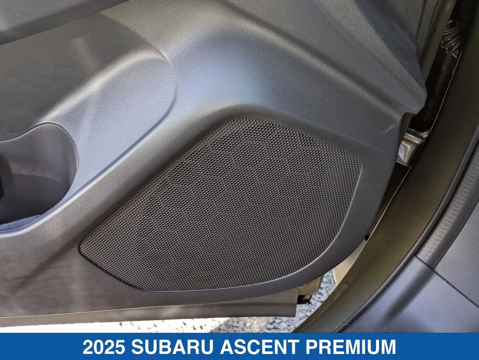 Certified 2025 Subaru Ascent Premium image 22