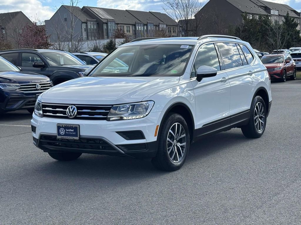Used 2019 Volkswagen Tiguan SE w/ Panoramic Sunroof Package image 3