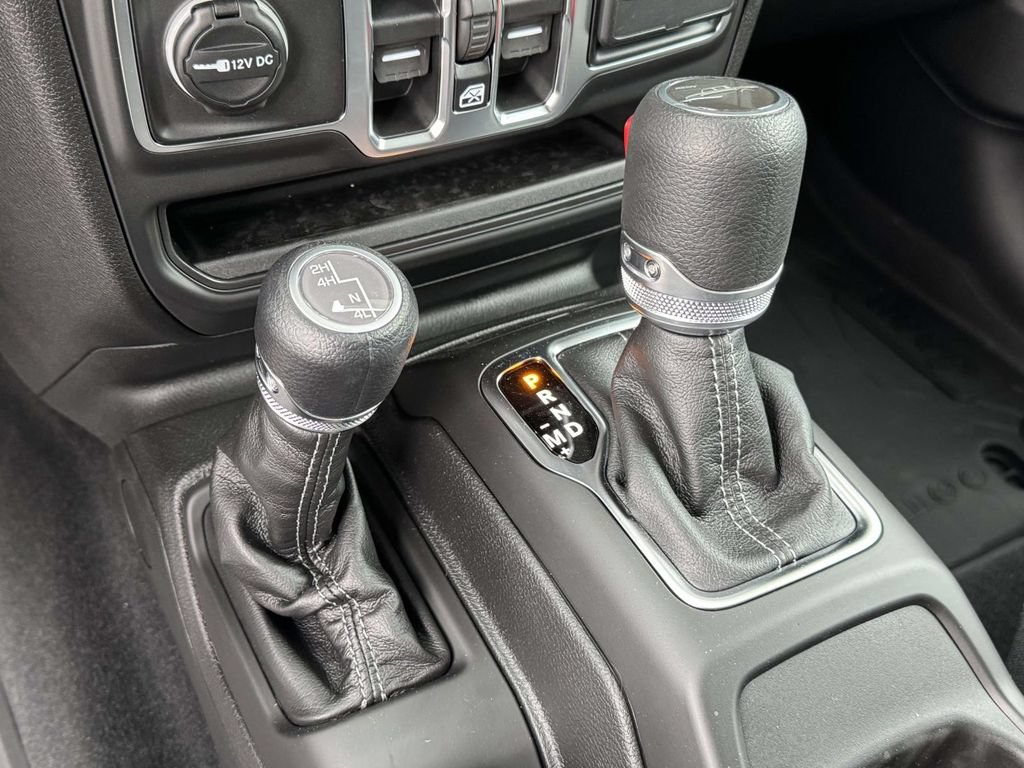 New 2026 Jeep Gladiator Sport AWD/4WD image 21