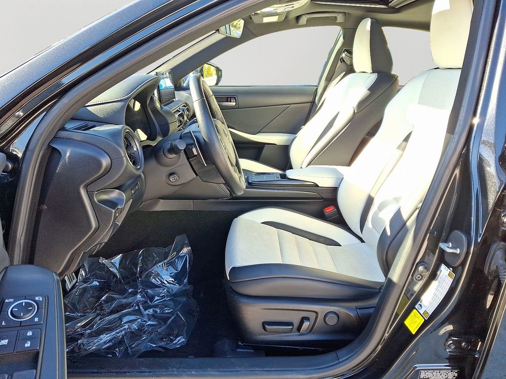 Used 2025 Lexus IS 350 F Sport w/ Navigation Package image 14