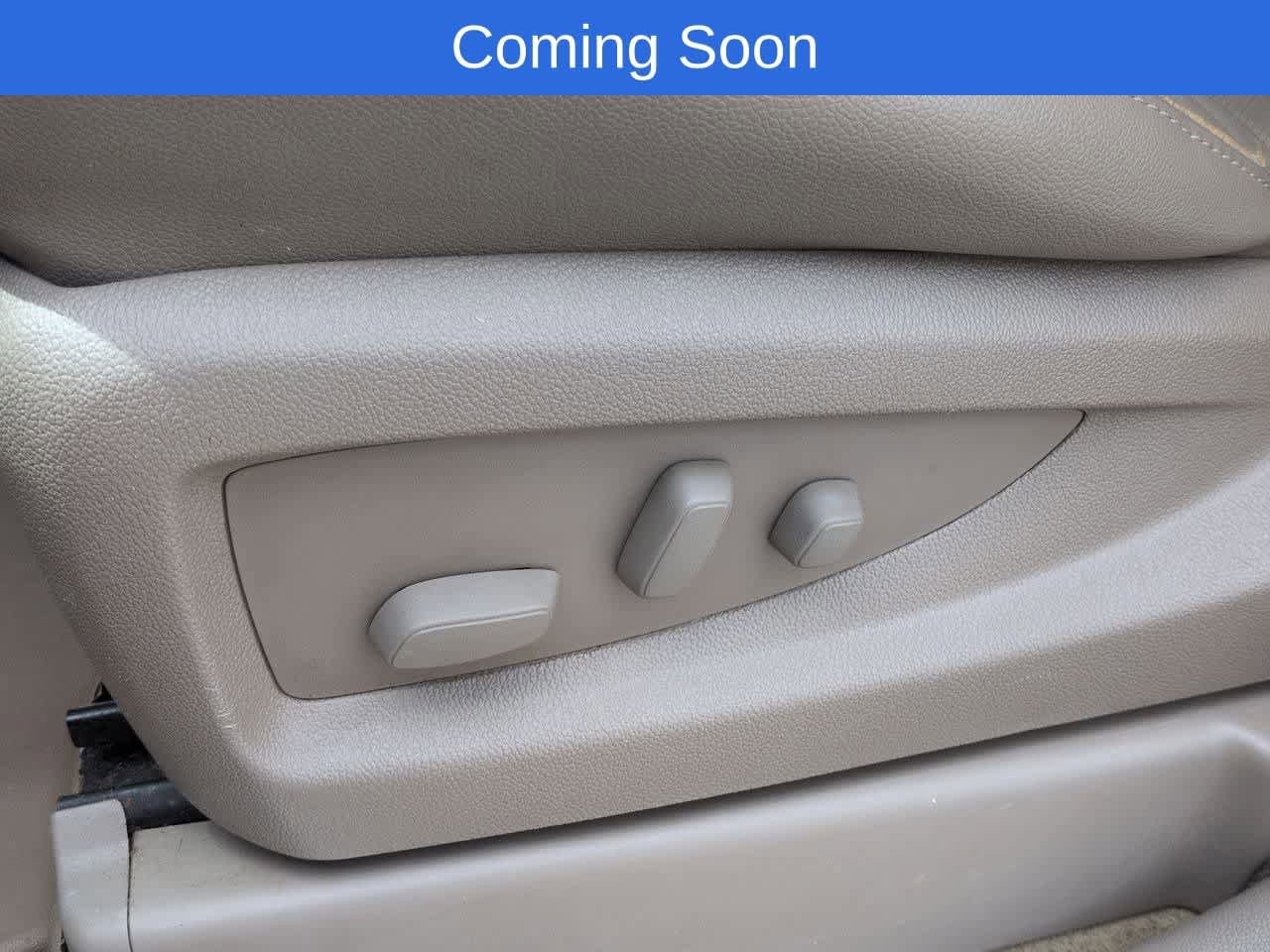 Used 2015 Chevrolet Suburban LTZ AWD/4WD image 17