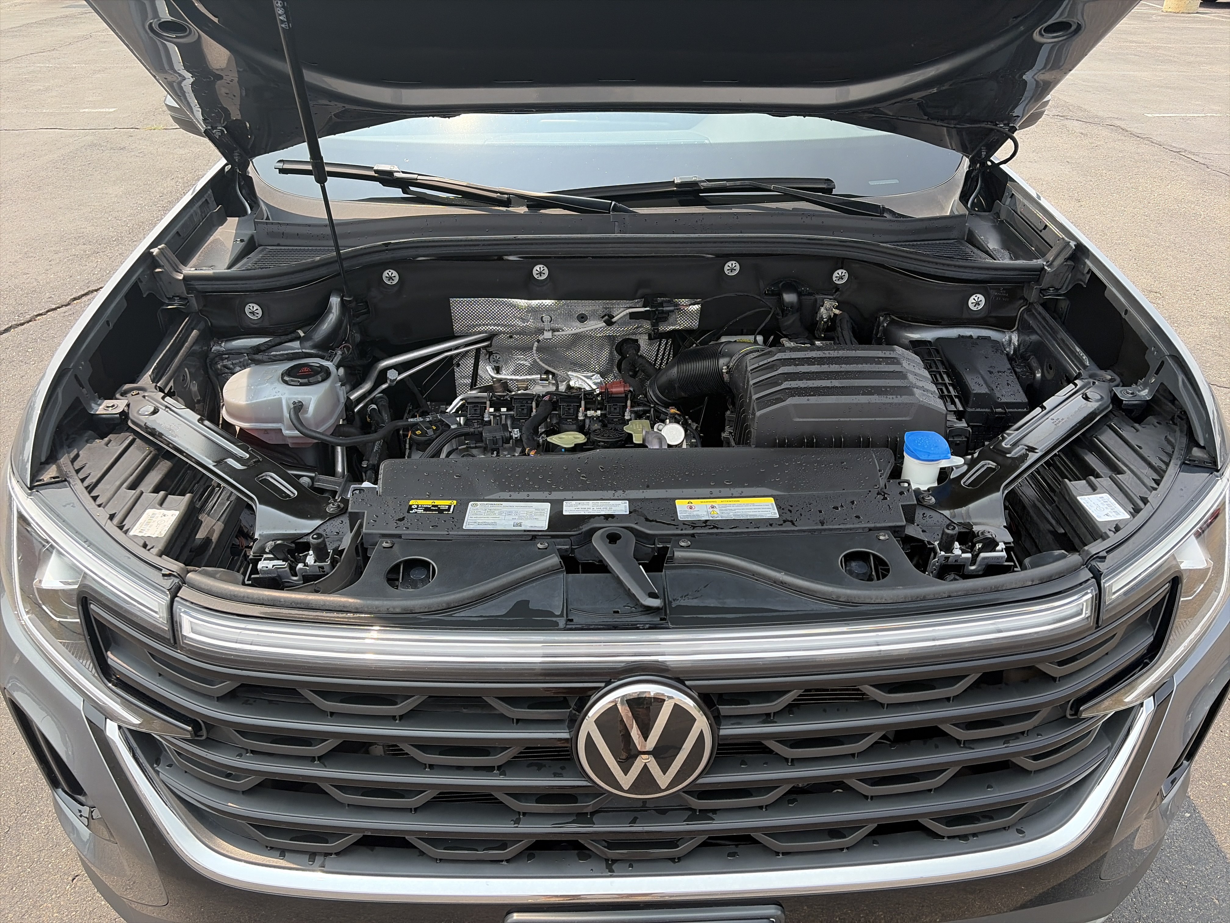 Used 2024 Volkswagen Atlas Cross Sport SE AWD/4WD image 34