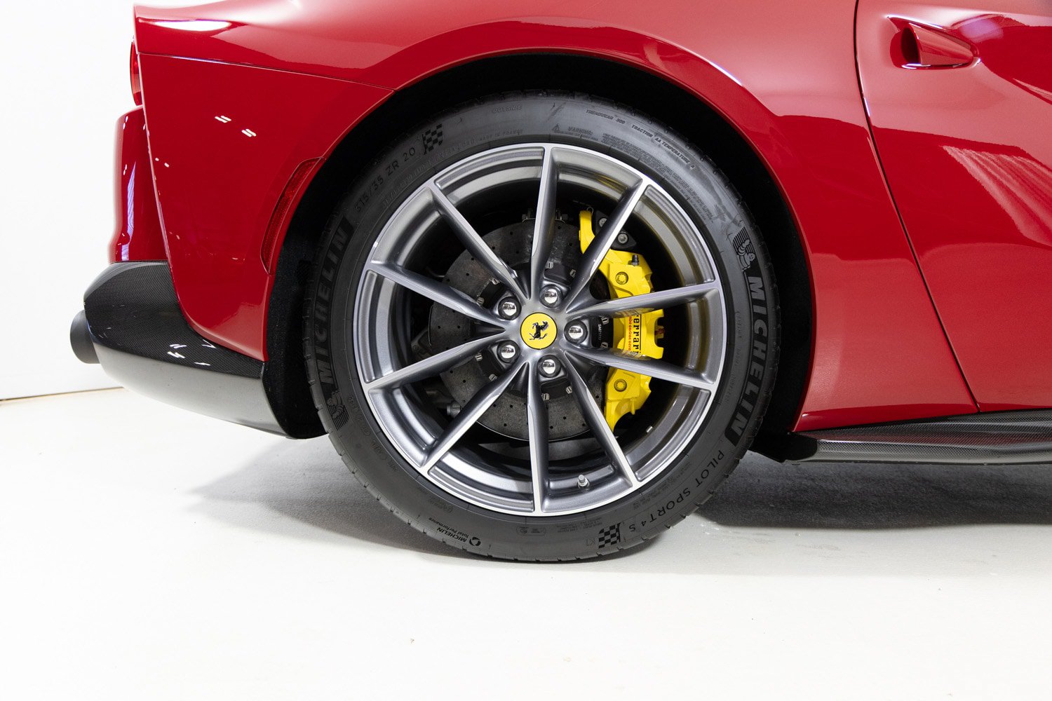 Used 2022 Ferrari 812 GTS RWD image 12