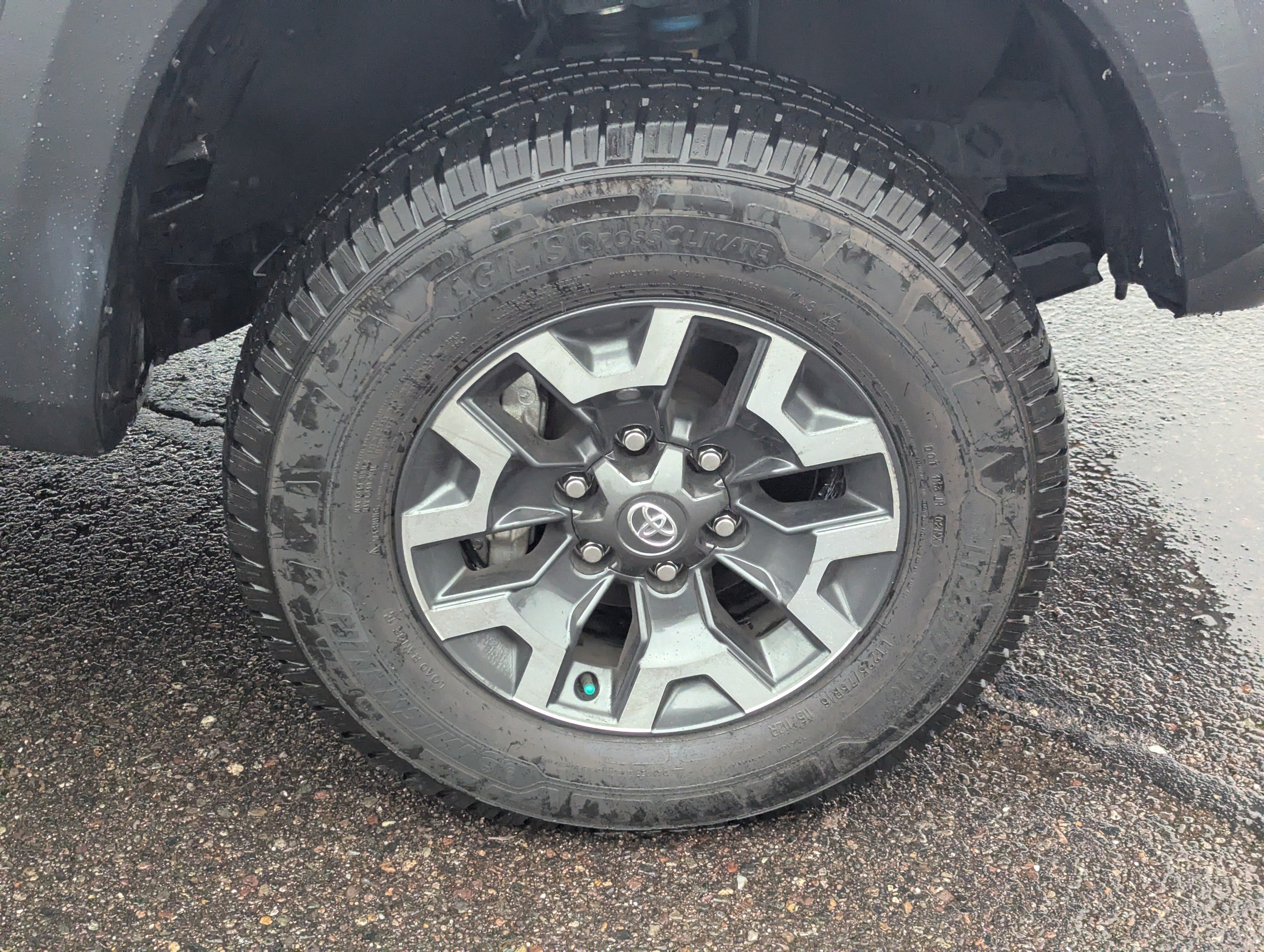 Used 2023 Toyota Tacoma TRD Off-Road RWD image 9