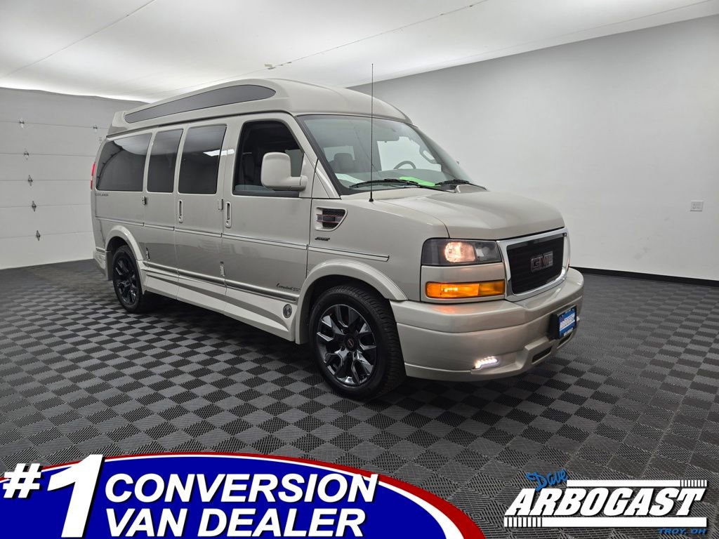 Used 2023 GMC Savana 2500 image 1