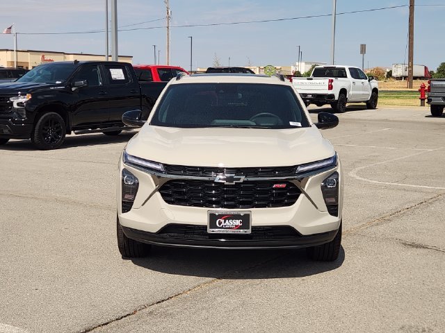 New 2026 Chevrolet Trax RS w/ Sunroof Package FWD image 2