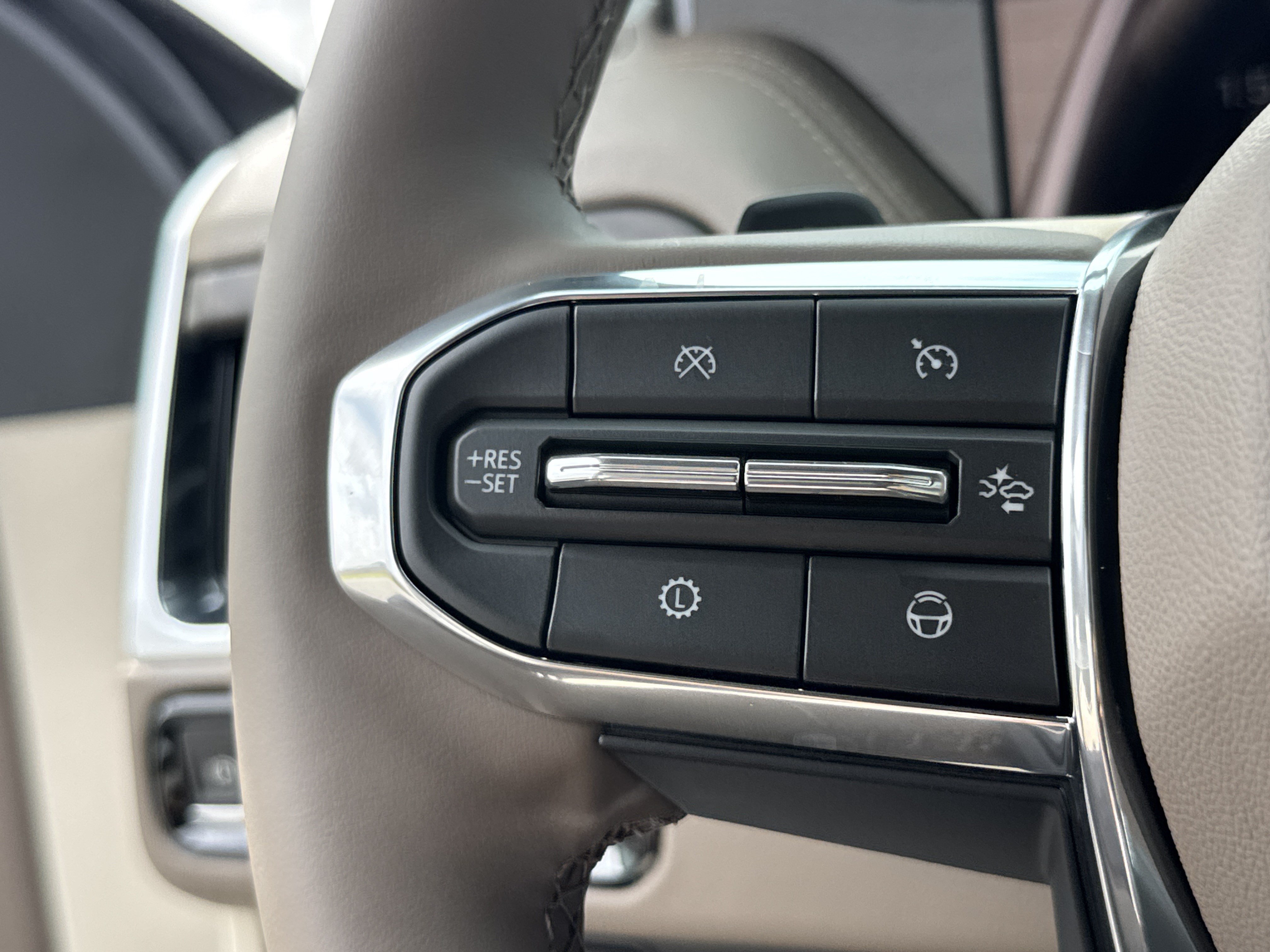 New 2026 GMC Yukon XL Denali w/ Denali Reserve Package RWD image 20