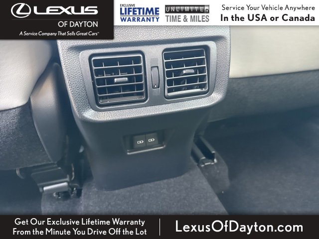 Used 2023 Toyota Venza XLE image 34