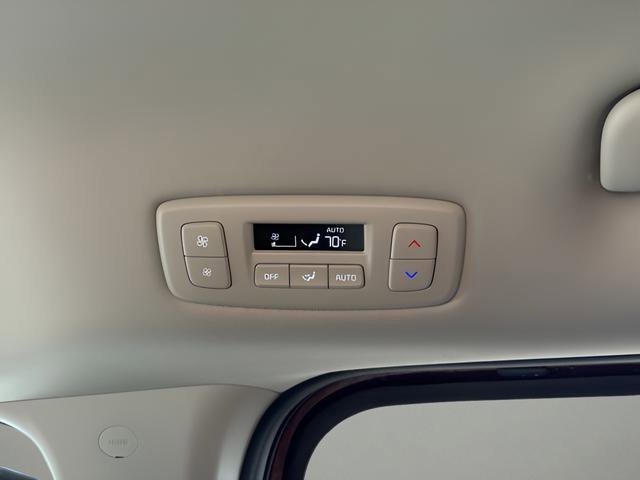 Used 2025 Kia Carnival image 49