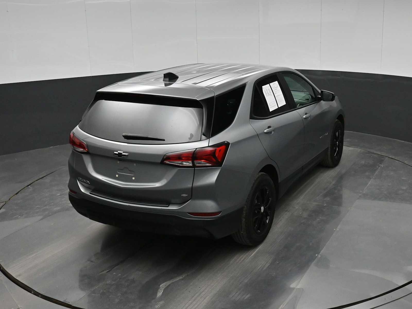 Used 2023 Chevrolet Equinox LS w/ LS Convenience Package FWD image 29