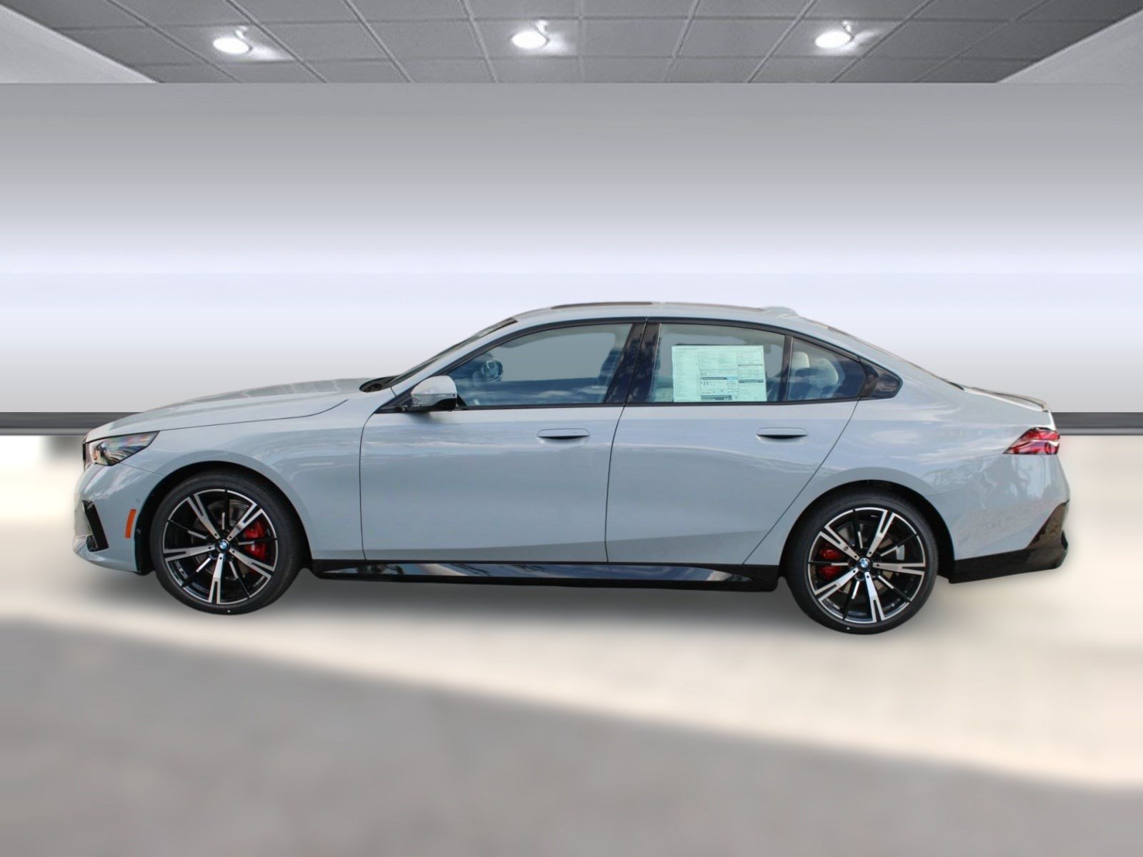 Used 2026 BMW 530i w/ M Sport Package RWD image 2
