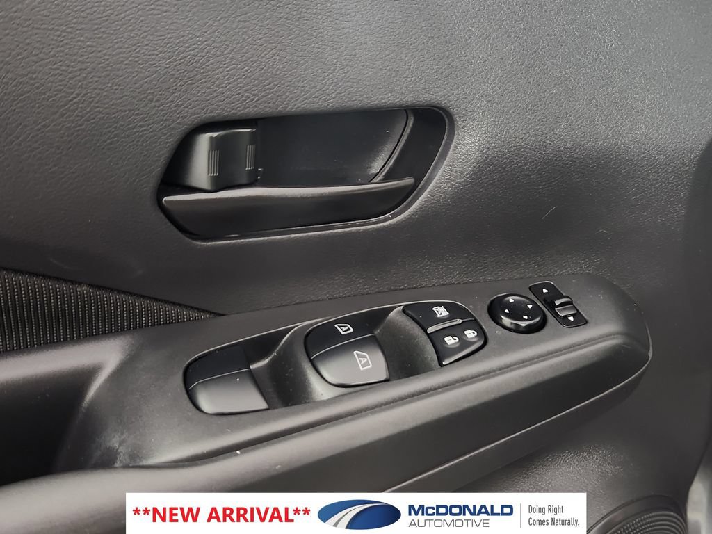 Used 2022 Nissan Kicks S FWD image 10