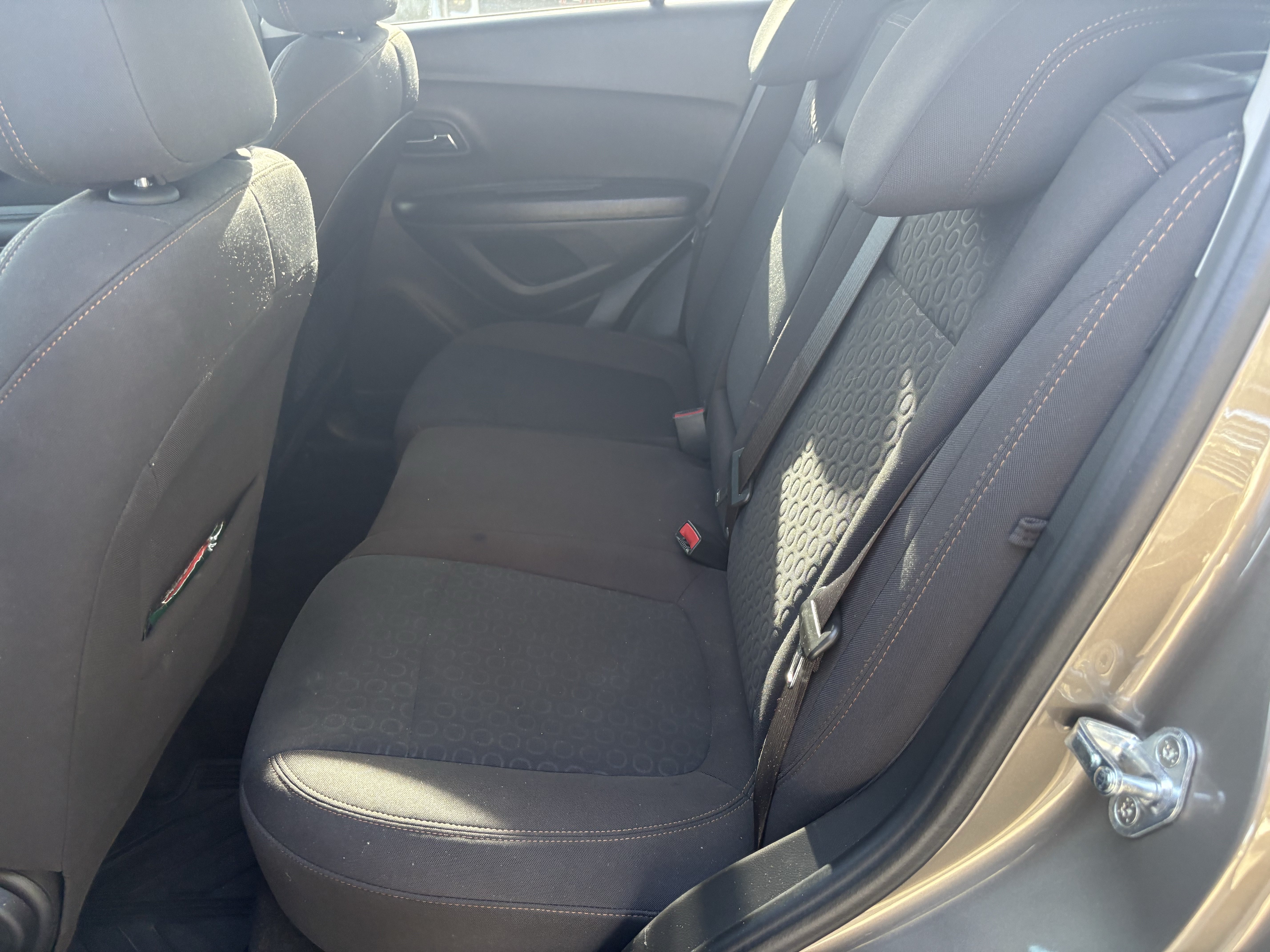 Used 2021 Chevrolet Trax LS FWD image 9