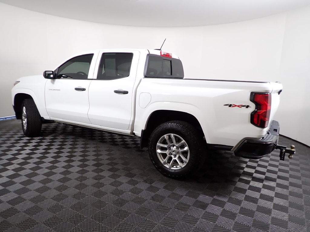 Used 2025 Chevrolet Colorado W/T AWD/4WD image 12