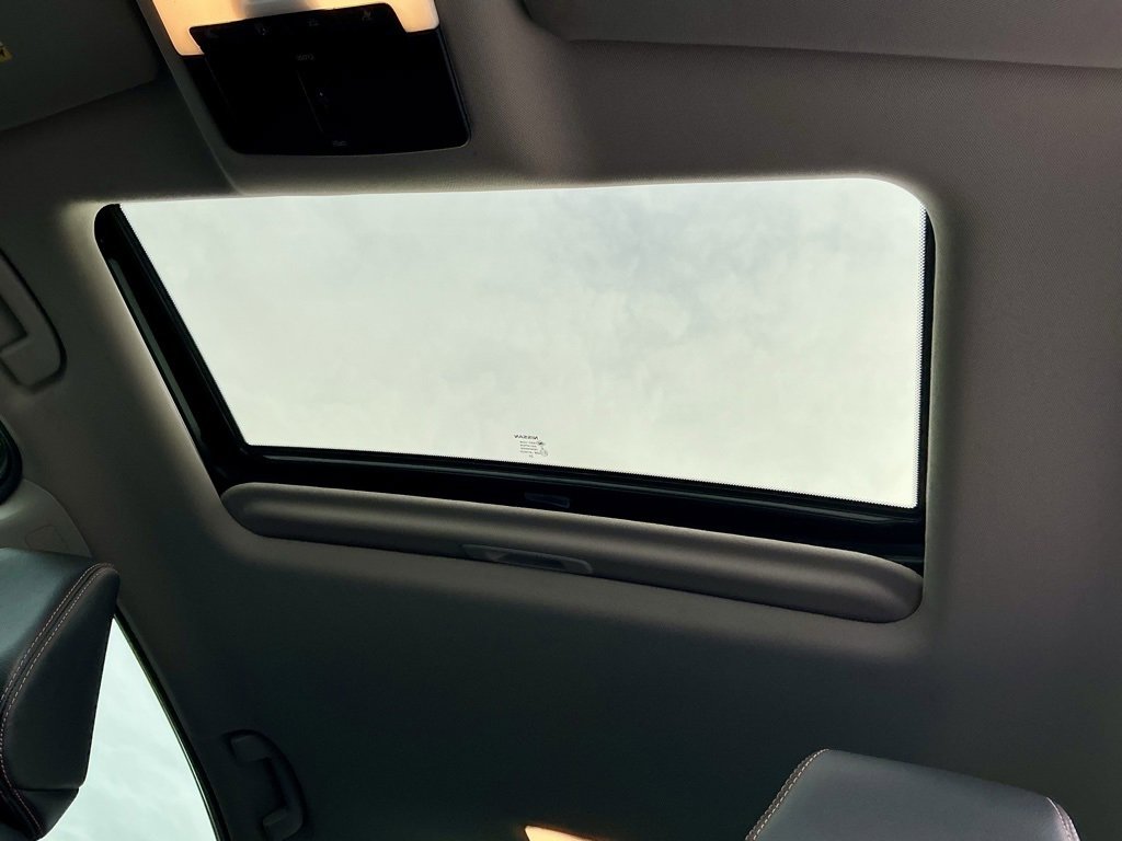 Used 2021 Nissan Altima 2.5 SR w/ SR Premium Package image 38