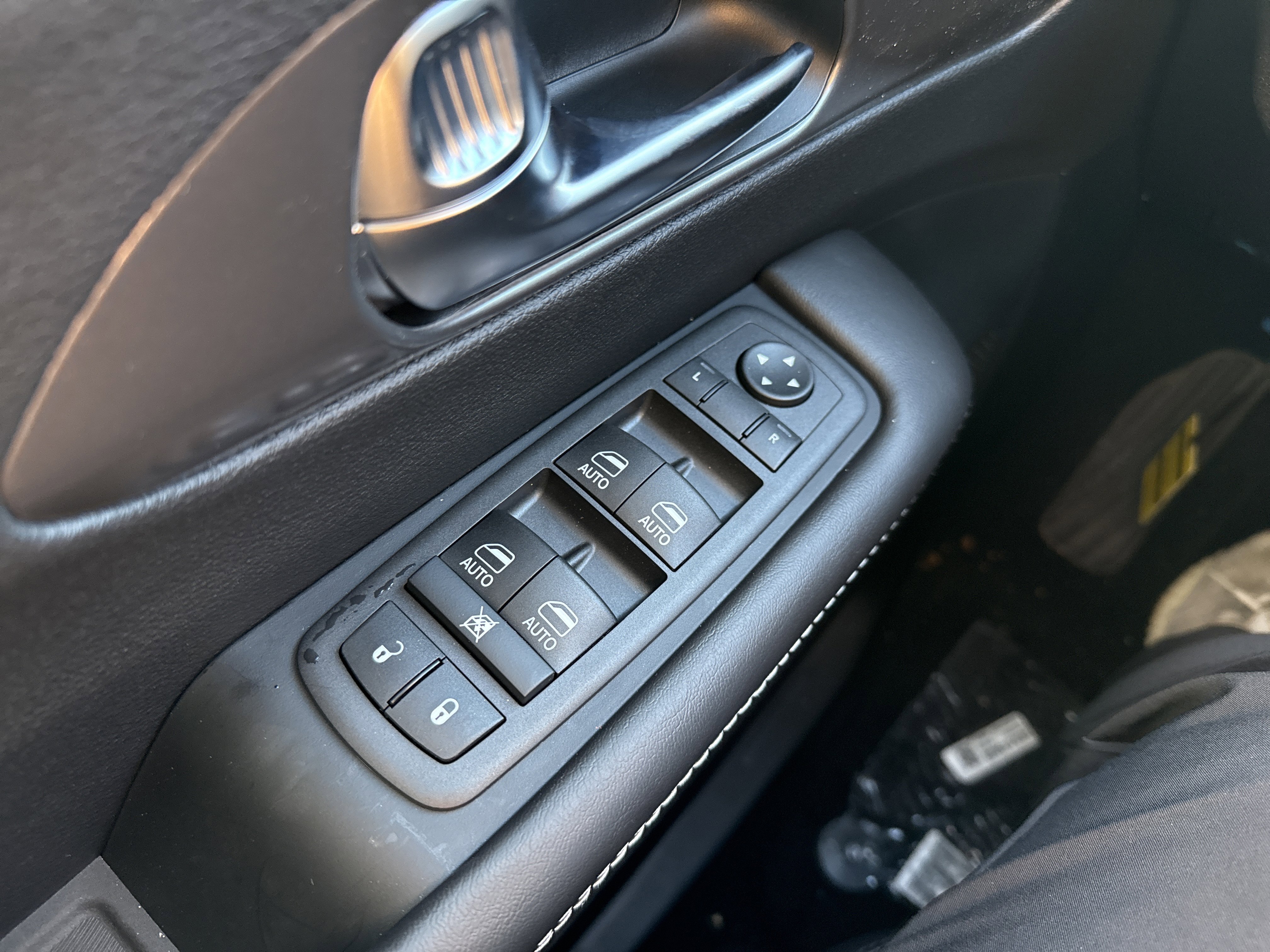 New 2026 Chrysler Pacifica Select image 17