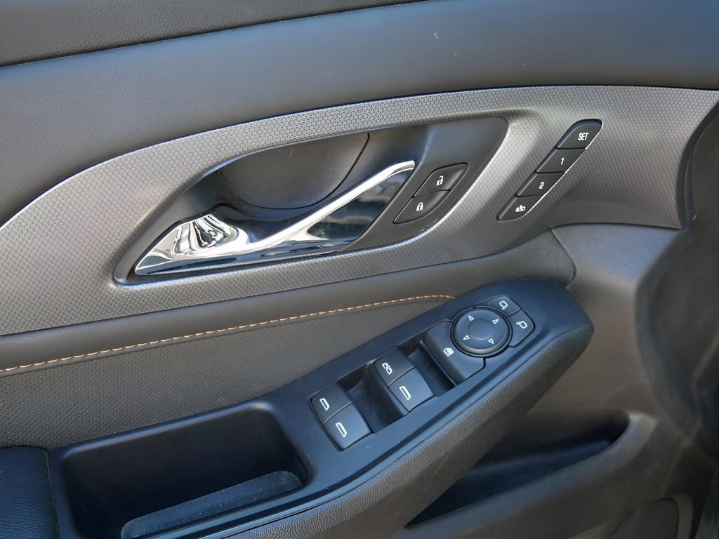 Used 2021 Chevrolet Traverse Premier AWD/4WD image 18