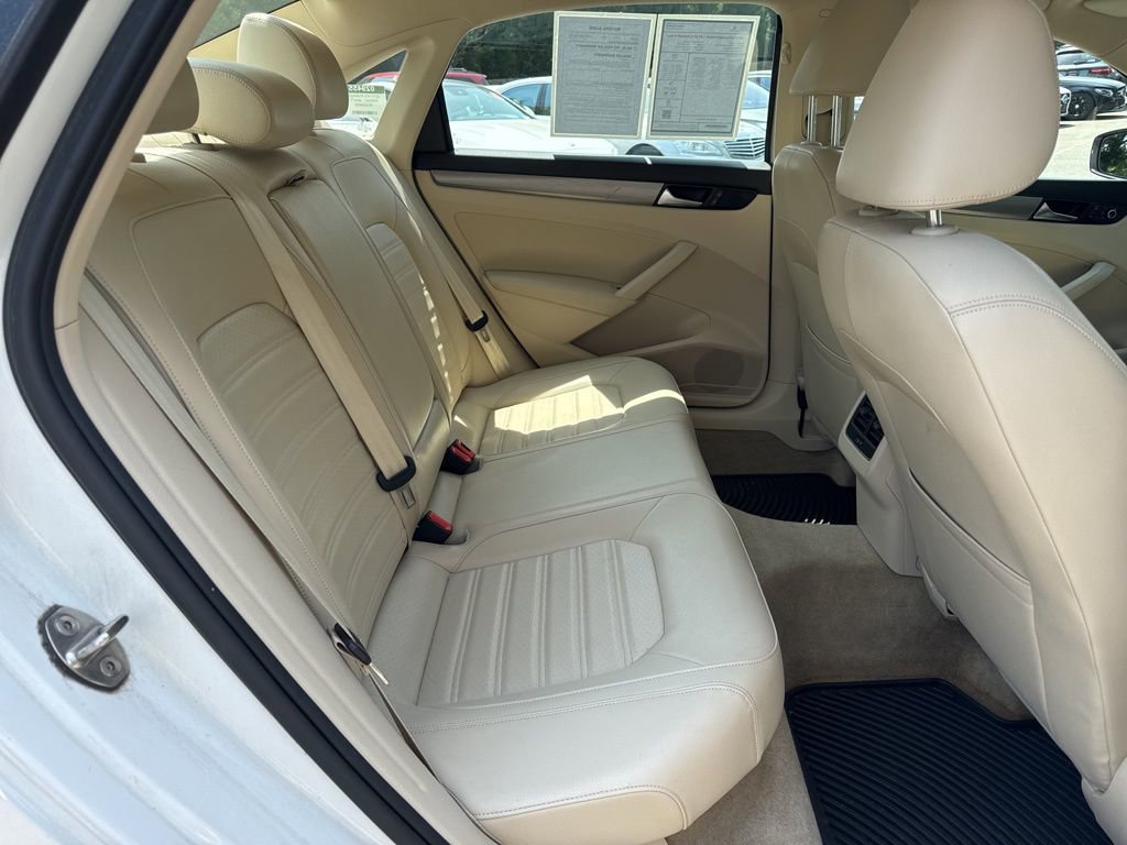 Used 2015 Volkswagen Passat 1.8T SE FWD image 7