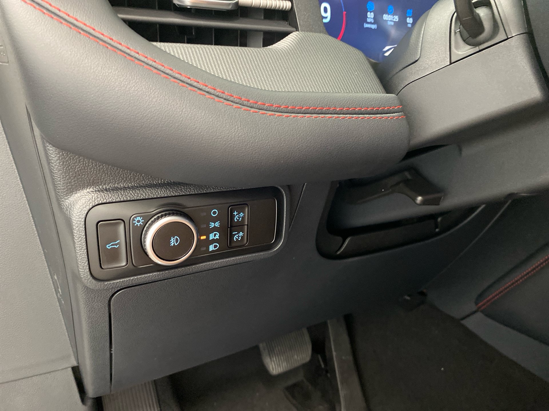 New 2027 Ford Explorer ST-Line w/ Premium Package AWD/4WD image 15