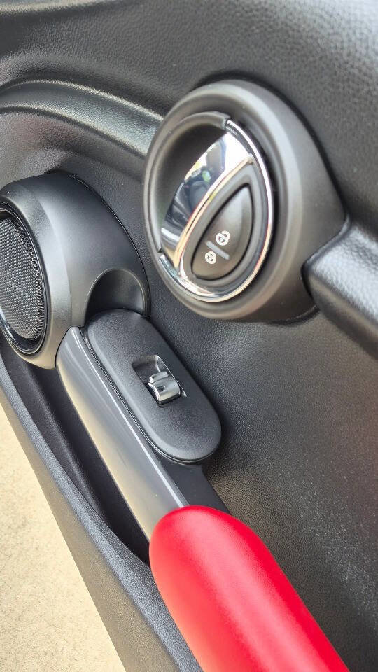 Used 2014 MINI Cooper 2-Door Hardtop image 39