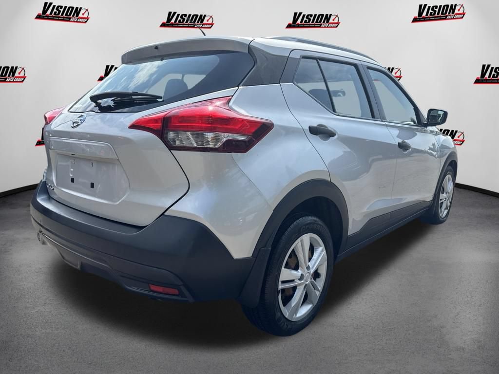 Used 2018 Nissan Kicks S FWD image 5