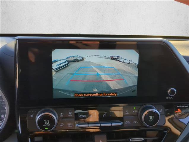 Certified 2026 Toyota Highlander XLE image 17