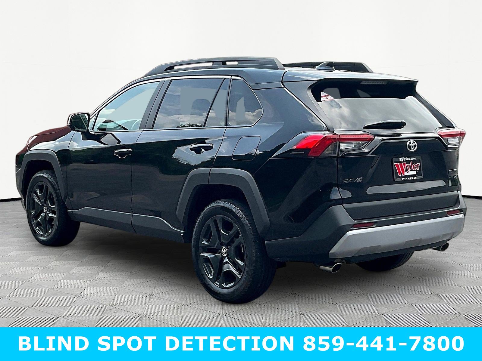 Used 2024 Toyota RAV4 Adventure AWD/4WD image 4