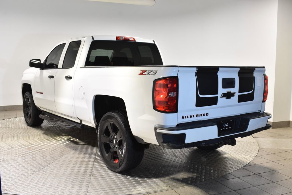 Used 2018 Chevrolet Silverado 1500 LT w/ Redline Edition image 8