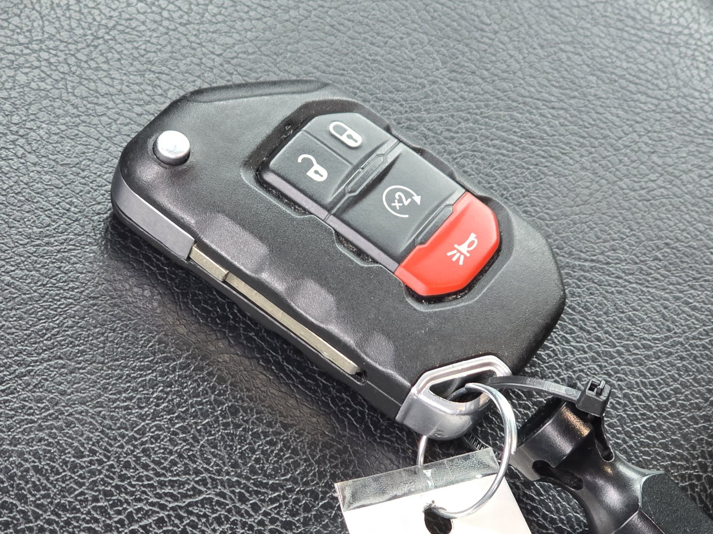 Used 2021 Jeep Wrangler Unlimited Sahara image 40