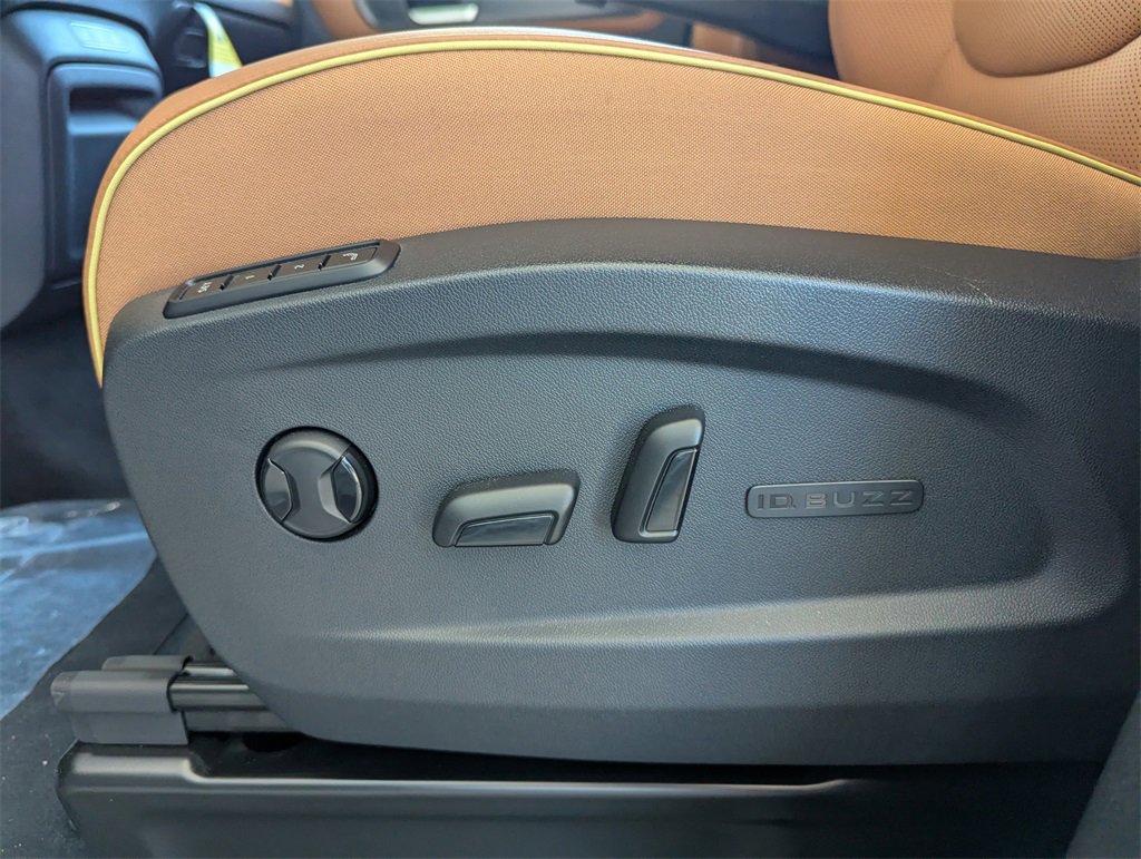 New 2025 Volkswagen ID. Buzz Pro S Plus image 13