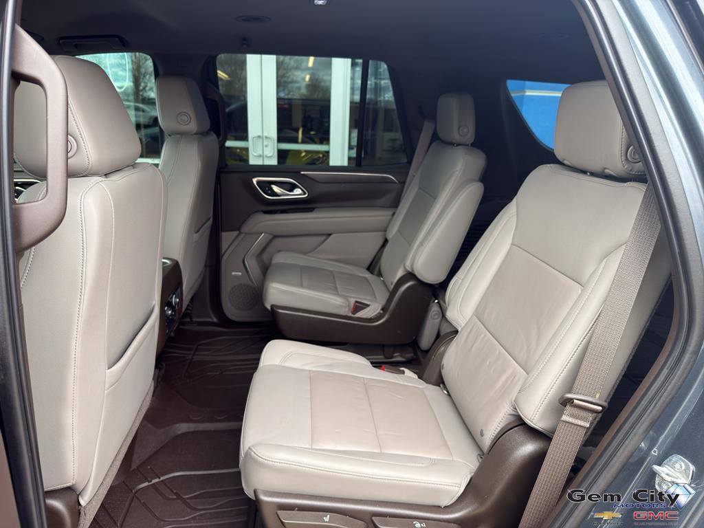 Used 2021 Chevrolet Tahoe Z71 w/ Luxury Package AWD/4WD image 13