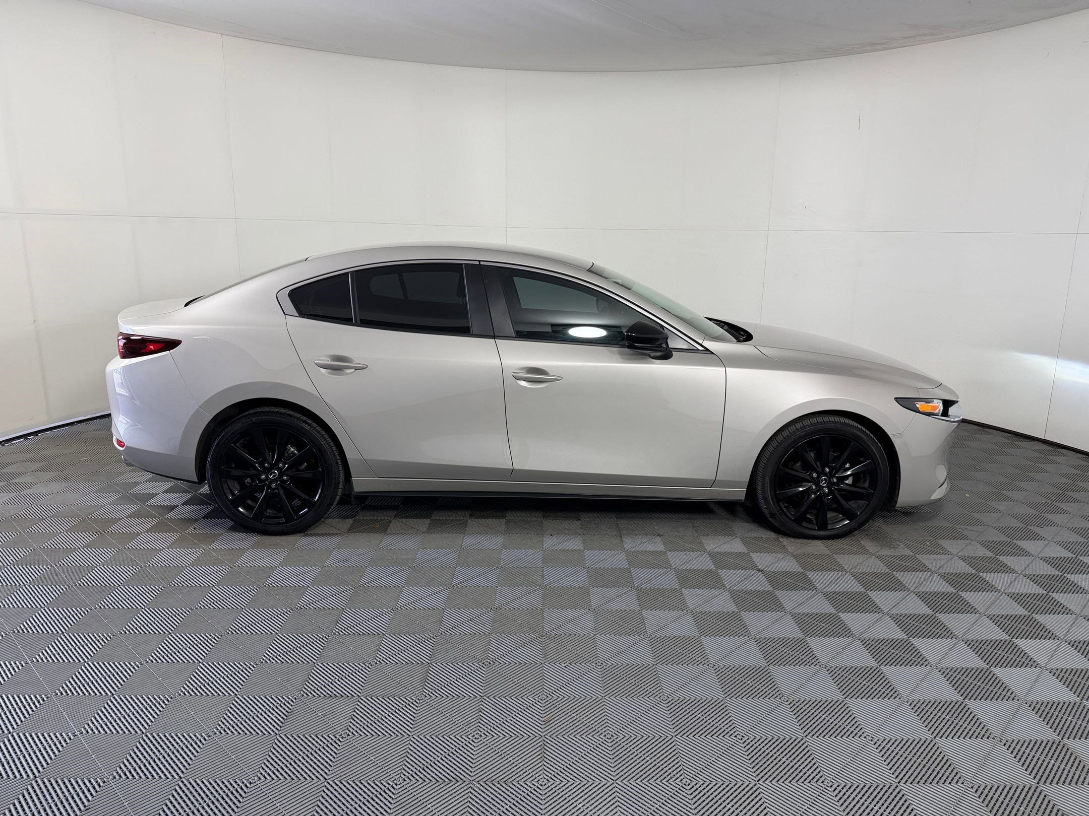 Used 2025 MAZDA MAZDA3 s FWD image 8